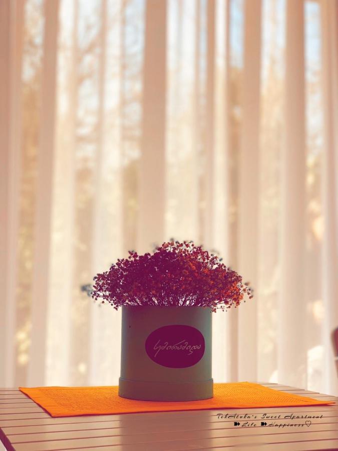 Sweet Apartment In 쿠타이시 외부 사진